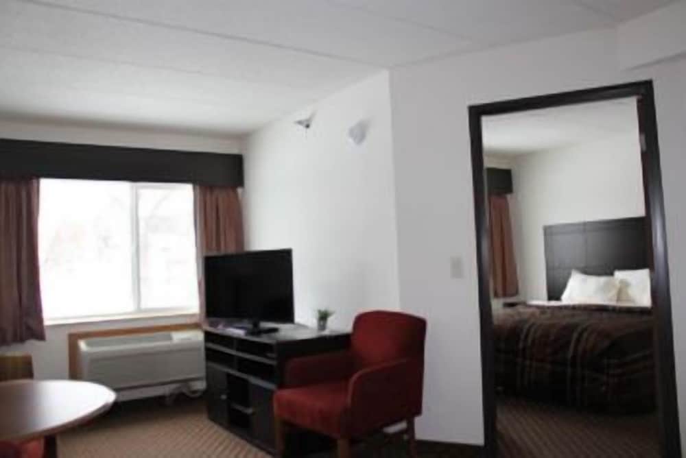 King Parlor Suite, Kitchen photo 2