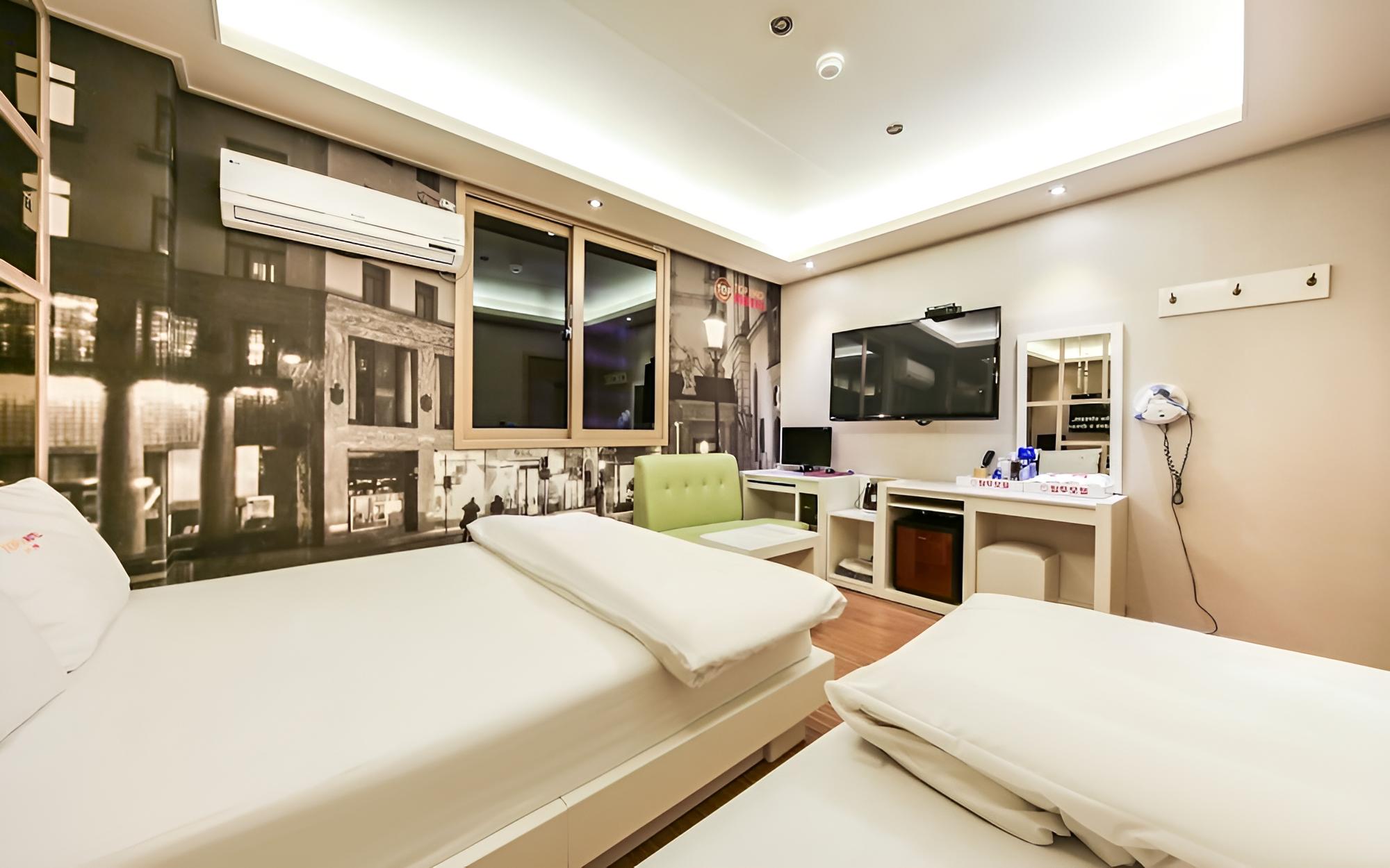 Room (Twin (Netflix Available Air Purifier ) photo 2