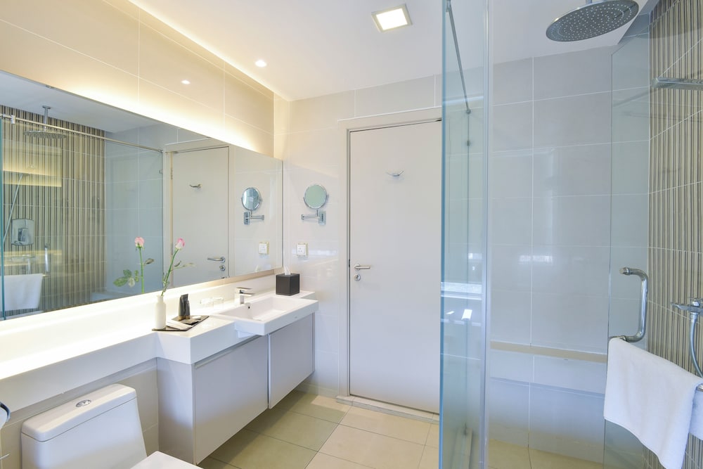Two Bedroom Suite - Twin Tower with Pool View