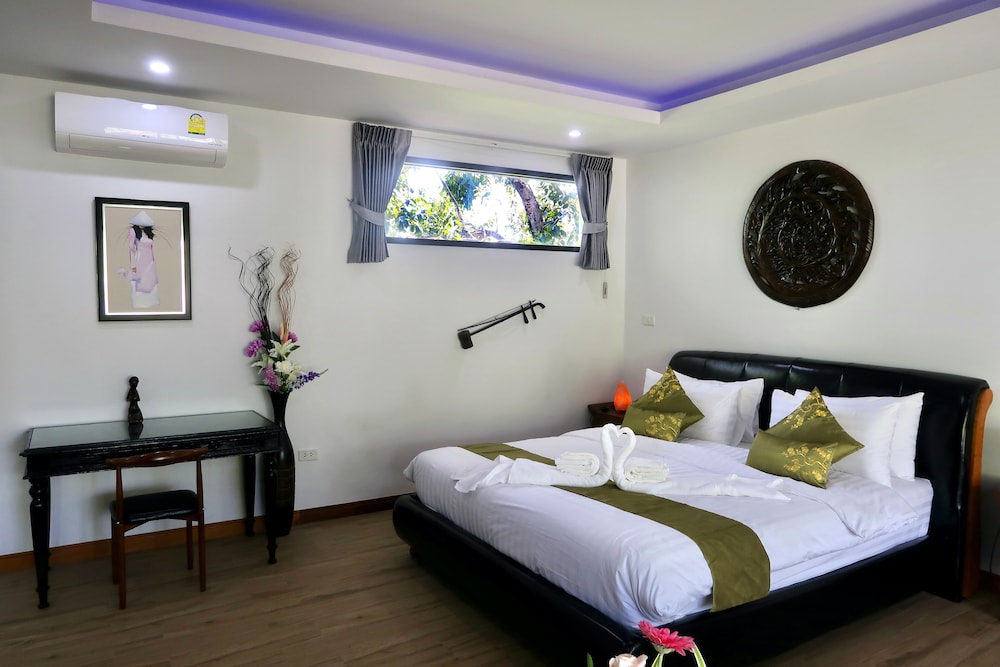 Luxury Villa photo 1