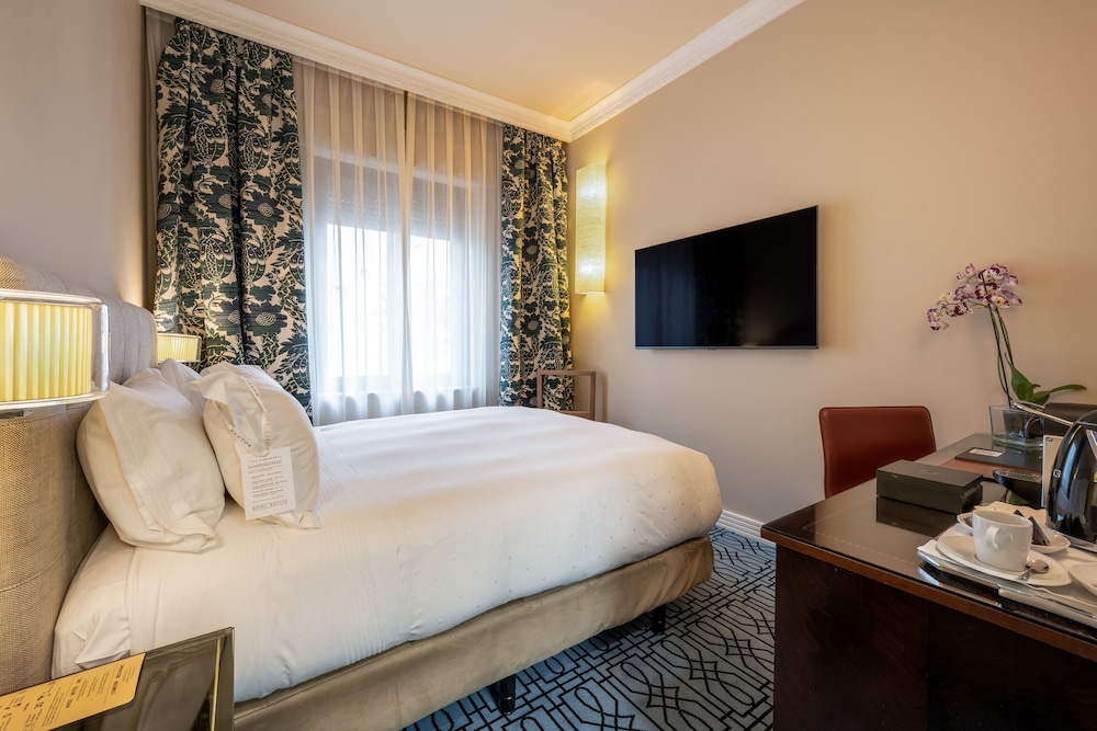 Deluxe Single Room, 1 Queen Bed Deluxe Single Room, 1 Queen Bed