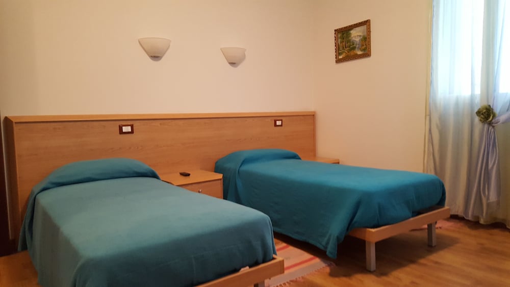 Standard Twin Room, 2 Twin Beds photo 1