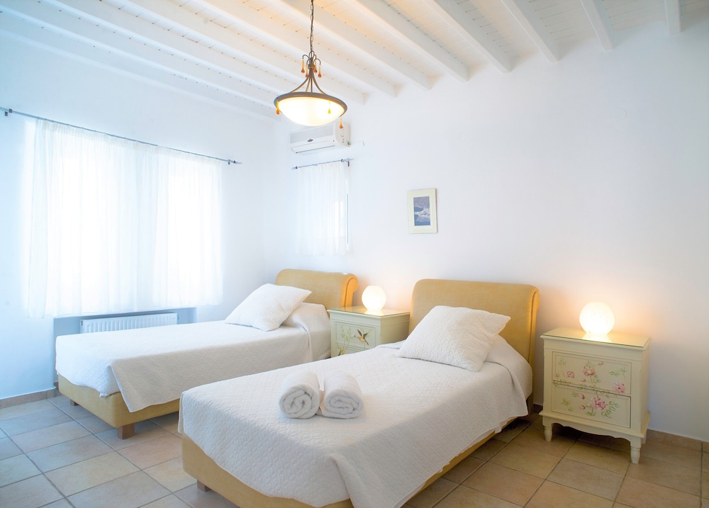 Villa, 2 Bedrooms, Sea View photo 1
