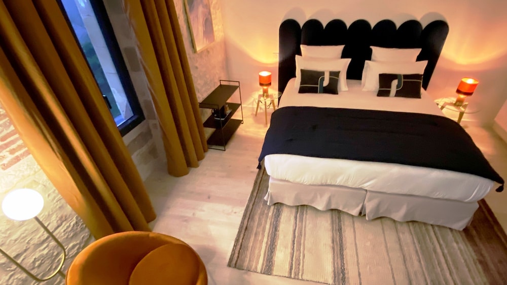 Classic Double or Twin Room - Photo 11