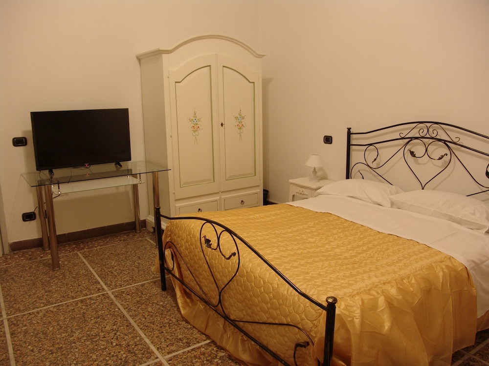 Double Room, Shared Bathroom