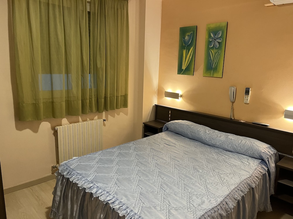 Standard Double Room, 1 Double Bed, Non Smoking photo 3