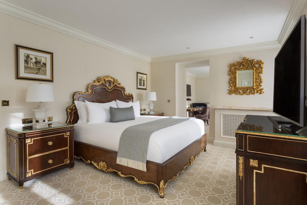 Premium Room, 1 King Bed - Photo 1