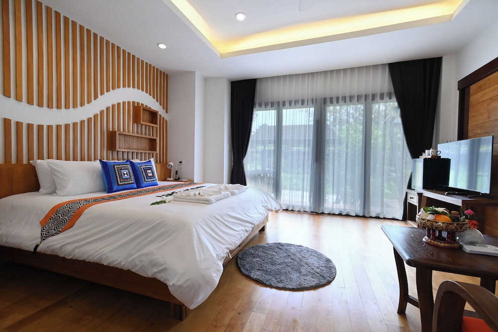 2 Bedroom Suite Jacuzzi Villa photo 2