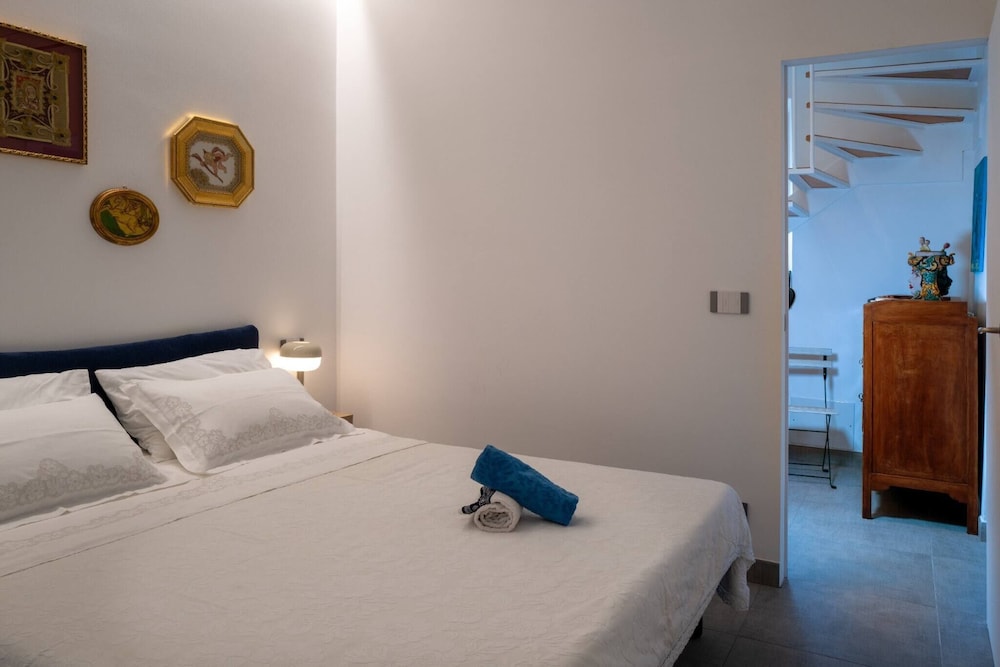Apartment, 2 Bedrooms, Smoking, Balcony