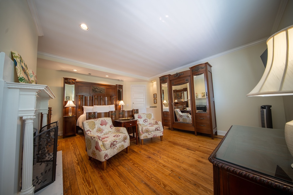 Traditional Room