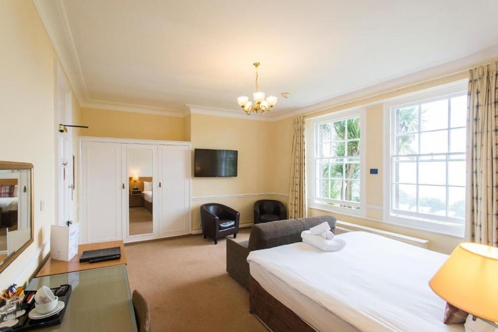 Superior Double or Twin Room, Sea View photo 2