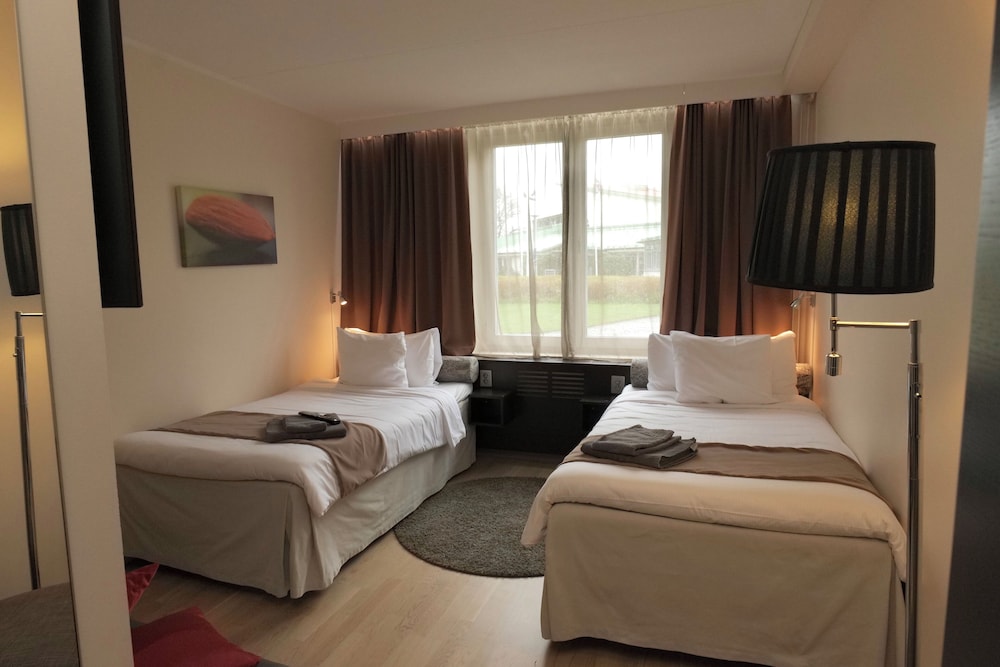 Standard Double Room, 2 Twin Beds photo 3