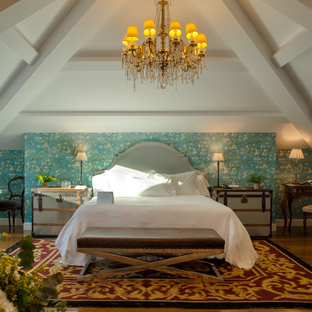 Suite (1 Person) Suite (1 Person)