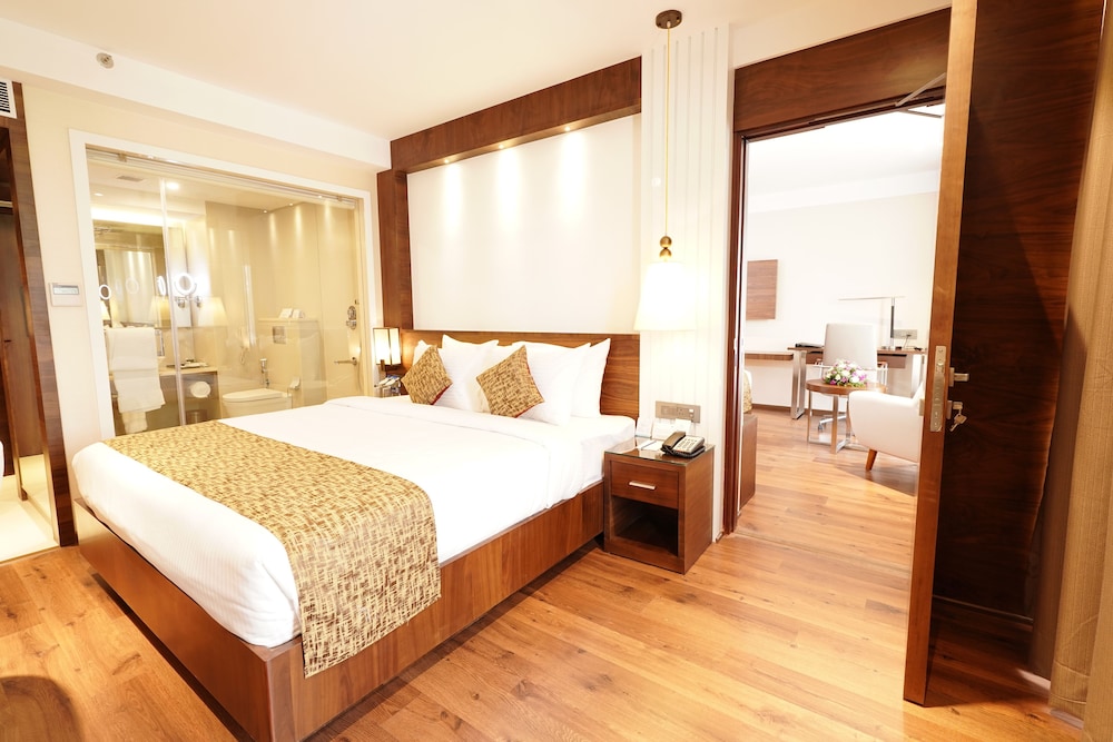 Deluxe Twin Room, Accessible photo 3