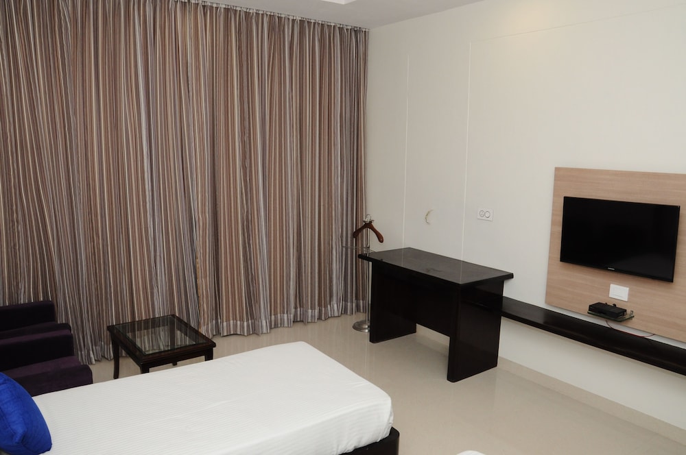 Deluxe Double Room Single Use, 1 Bedroom photo 3