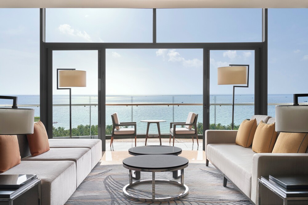 Suite, 2 Bedrooms, Club Lounge Access, Ocean View (Bridge)