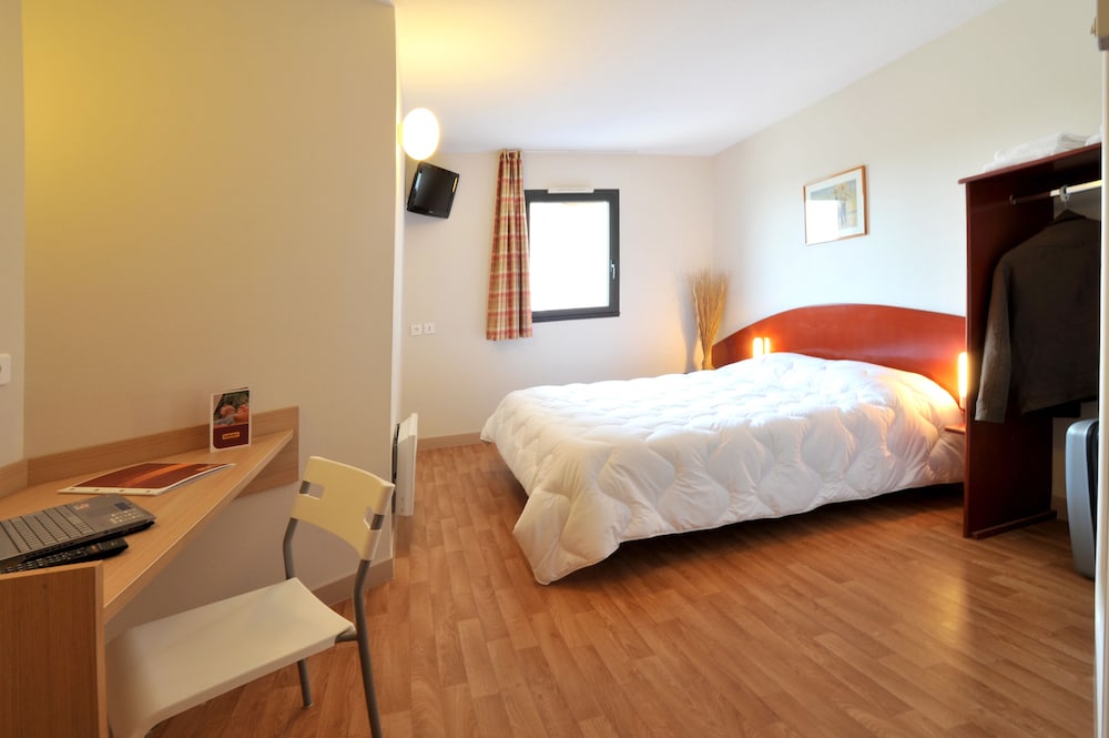 Triple Room (1 double bed+1 single bed)