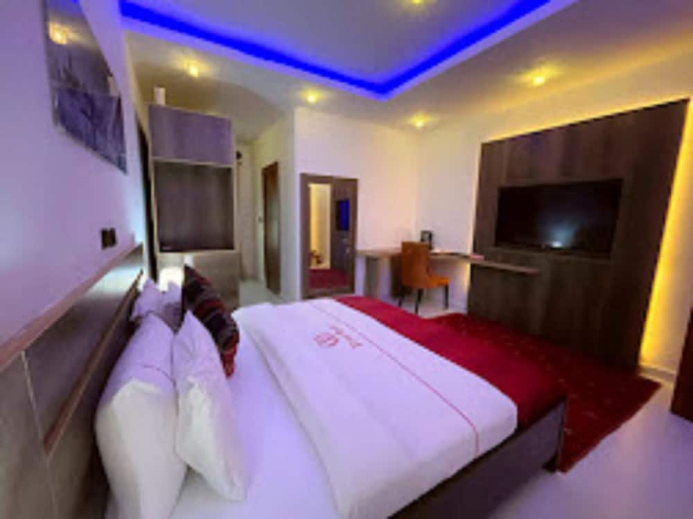 Executive Room - Photo 3