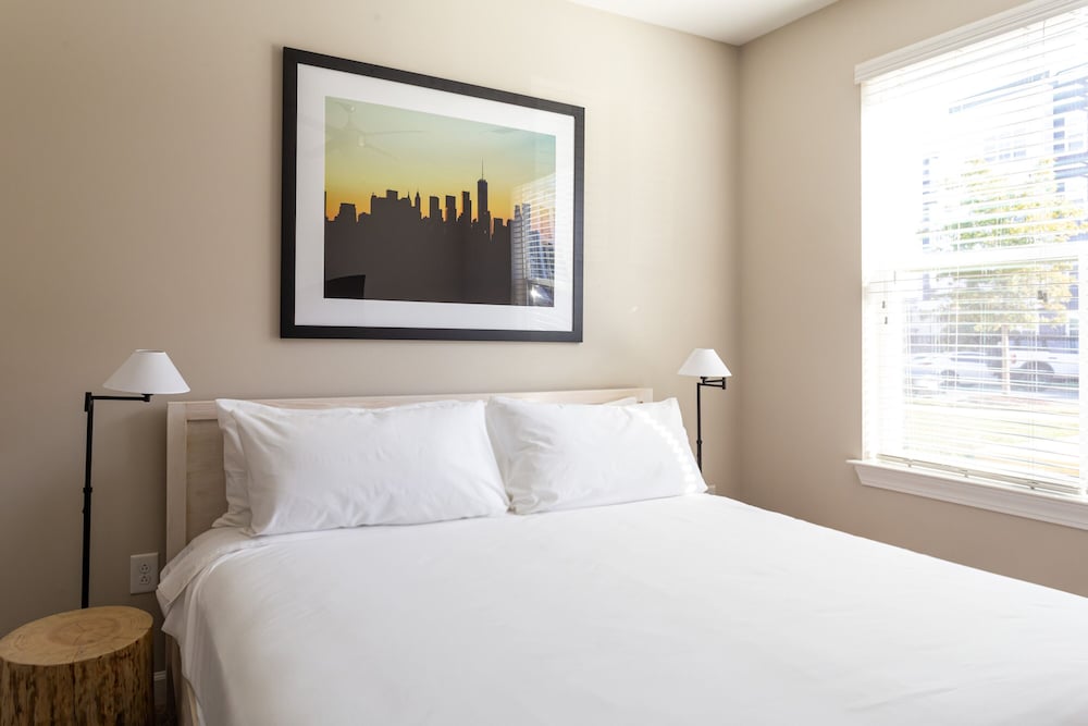 Signature Apartment, 1 Bedroom, Non Smoking, Pool Access (Self Check-in with Virtual Front Desk)