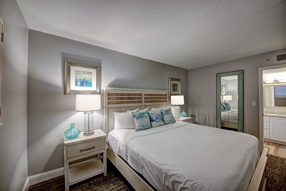 Two Bedroom Captiva Resort Villa Standard - Photo 2