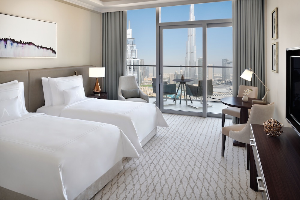 Deluxe Burj Khalifa and Fountain View Room