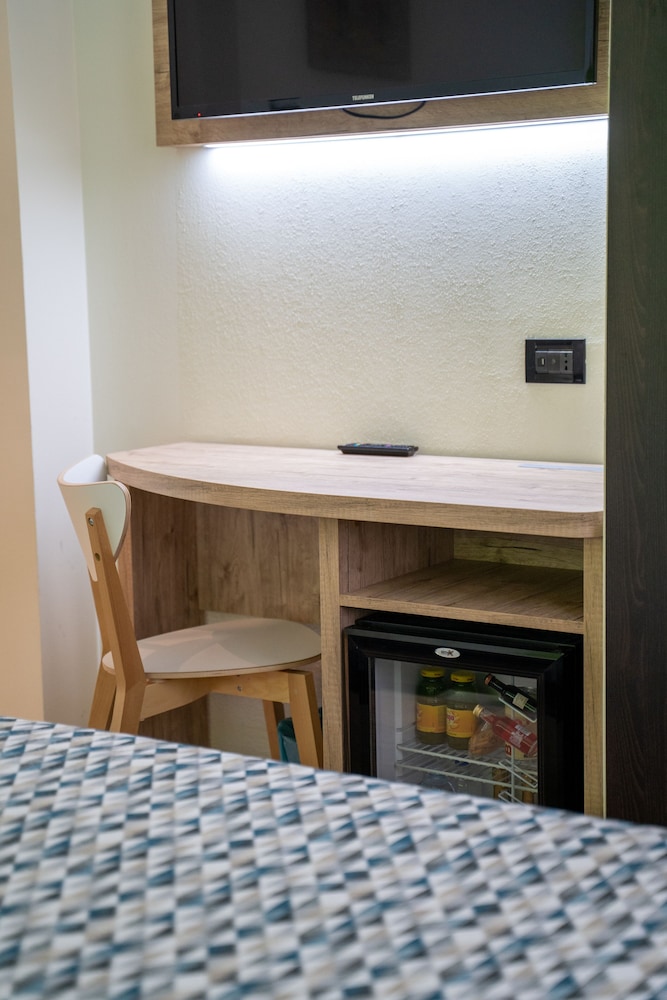Business Double Room Single Use photo 3