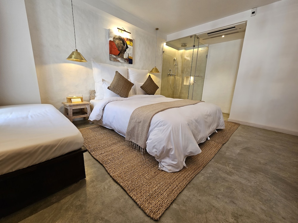 Loft - Photo 1