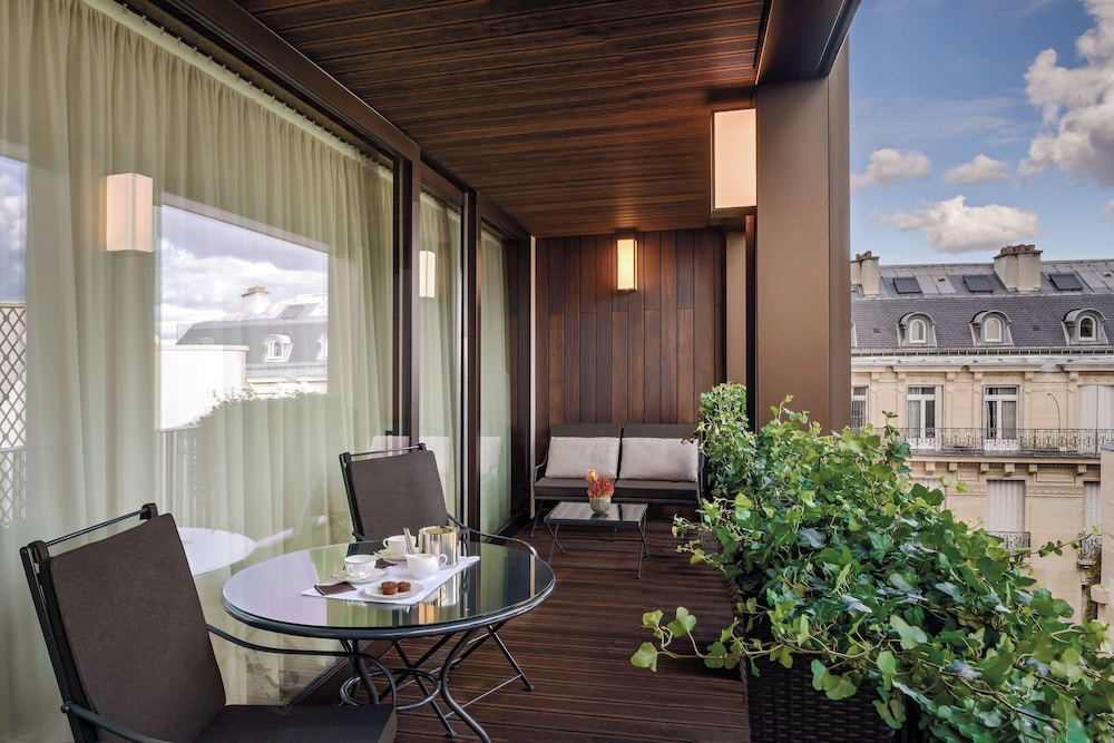 Executive Suite, Terrace