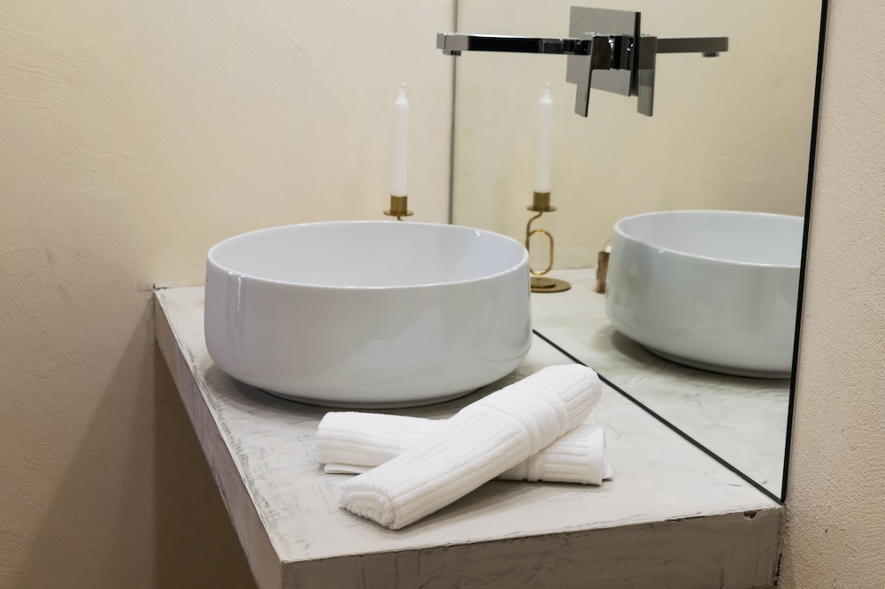Superior Suite - Photo 22