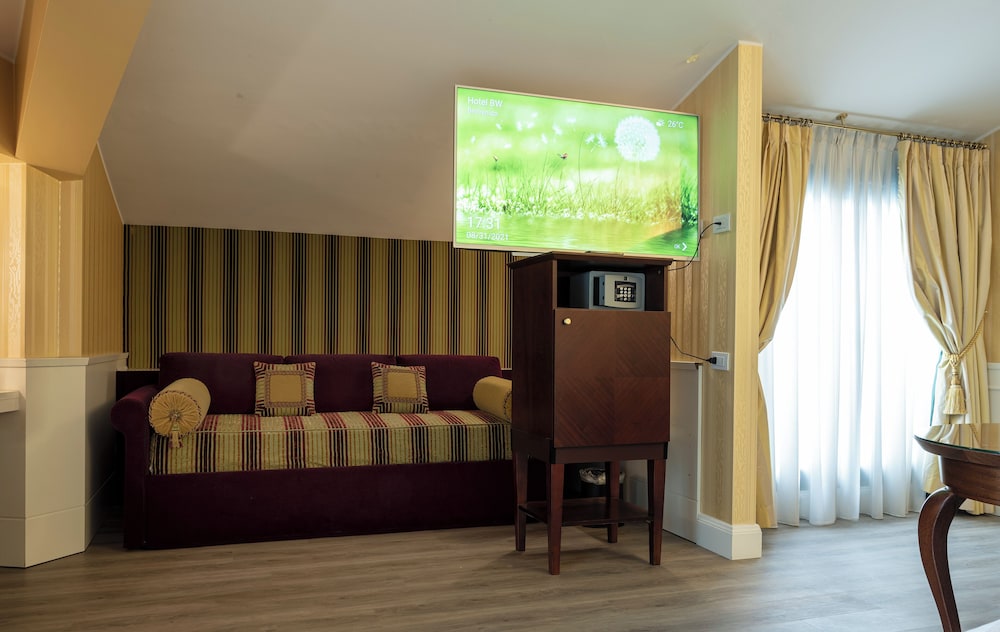 Lodge Spacious