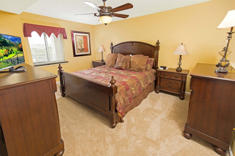 Yacht Club 2 Bedroom King photo 1