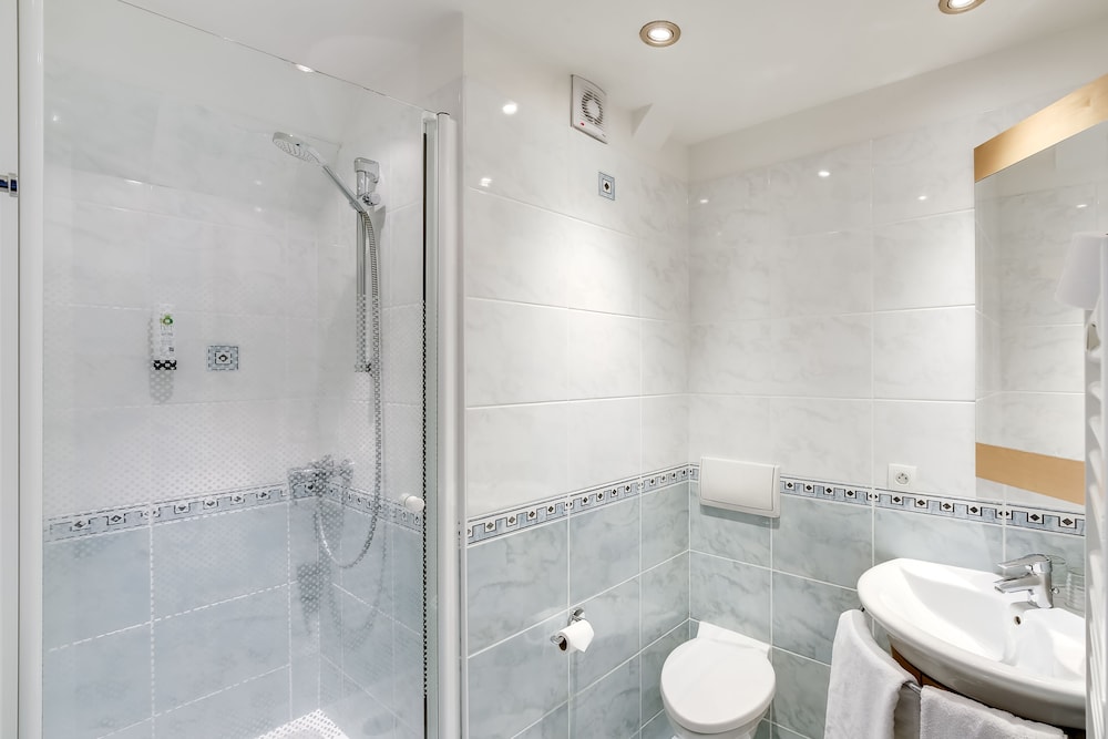 Superior Double Room - Photo 12