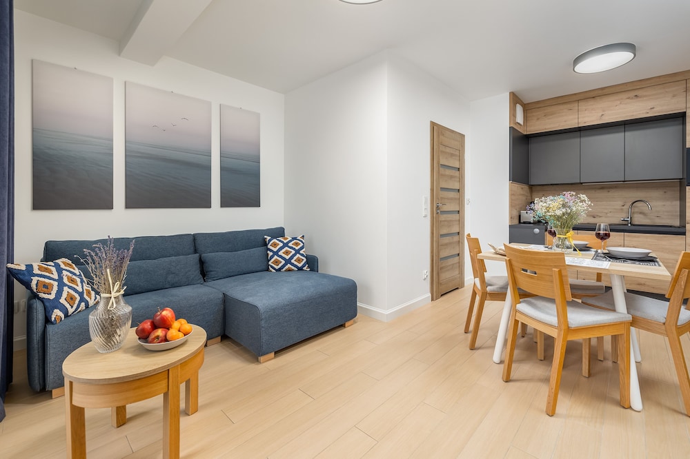 Apartment, 1 Bedroom, Balcony, Beachside