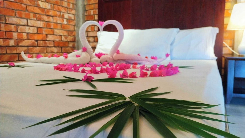 Deluxe Double or Twin Room, Balcony, Garden View