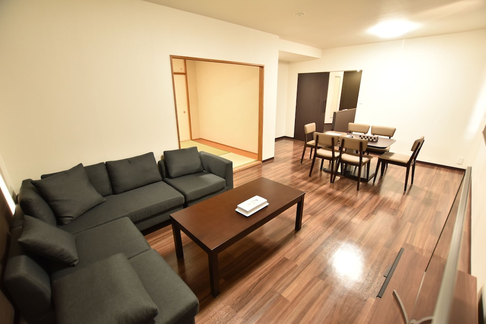 Exclusive Suite, Multiple Bedrooms, Accessible photo 1