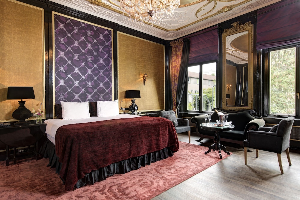 Royal Suite (Split Level)