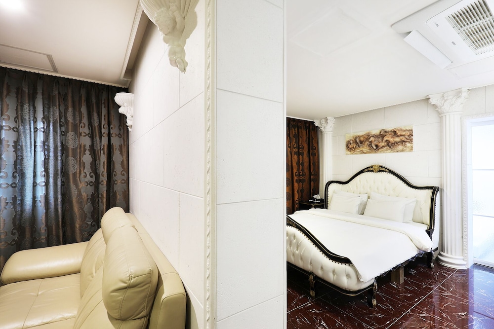 Golden Suite photo 3