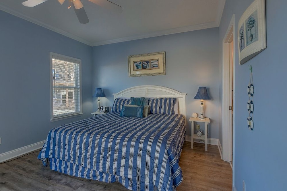 House, Multiple Beds (Above and Beyond)