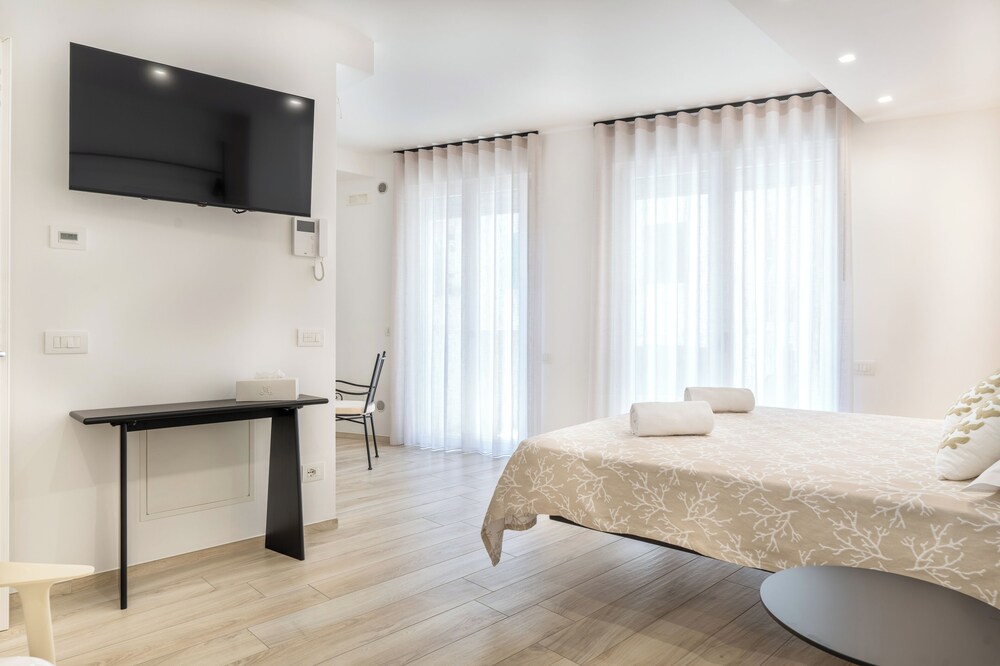 Double Room, Balcony