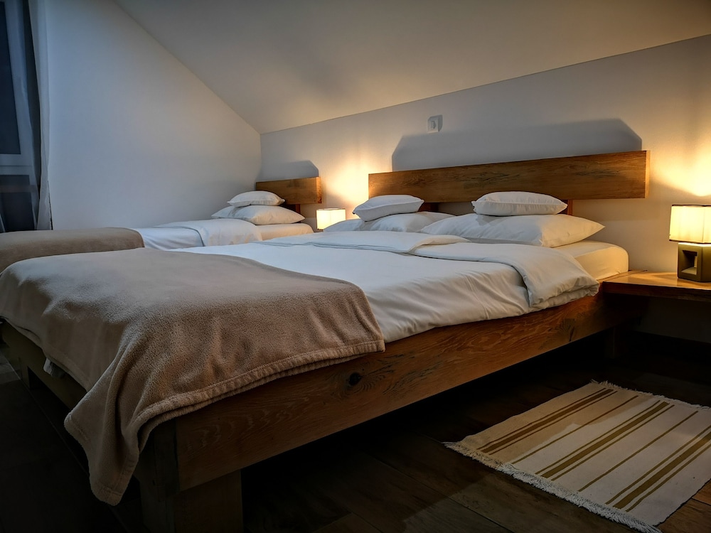 Family Apartment, Private Bathroom (Attic 14 &24 &54) photo 2