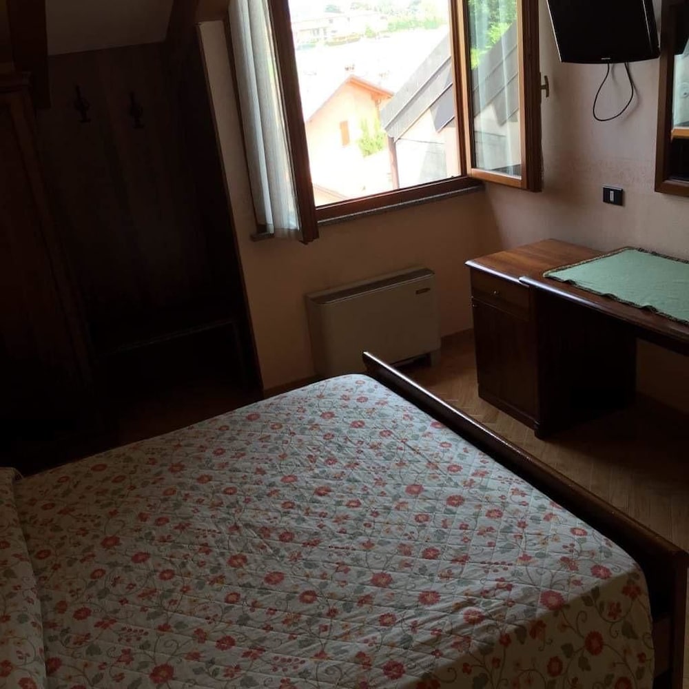 Double Room, Non Smoking, Mountain View photo 1