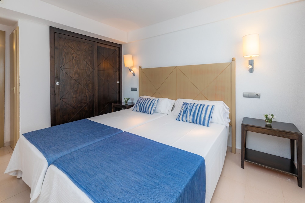 Apartamento, 1 dormitorio, balcón (2 adultos + 2 niños)
