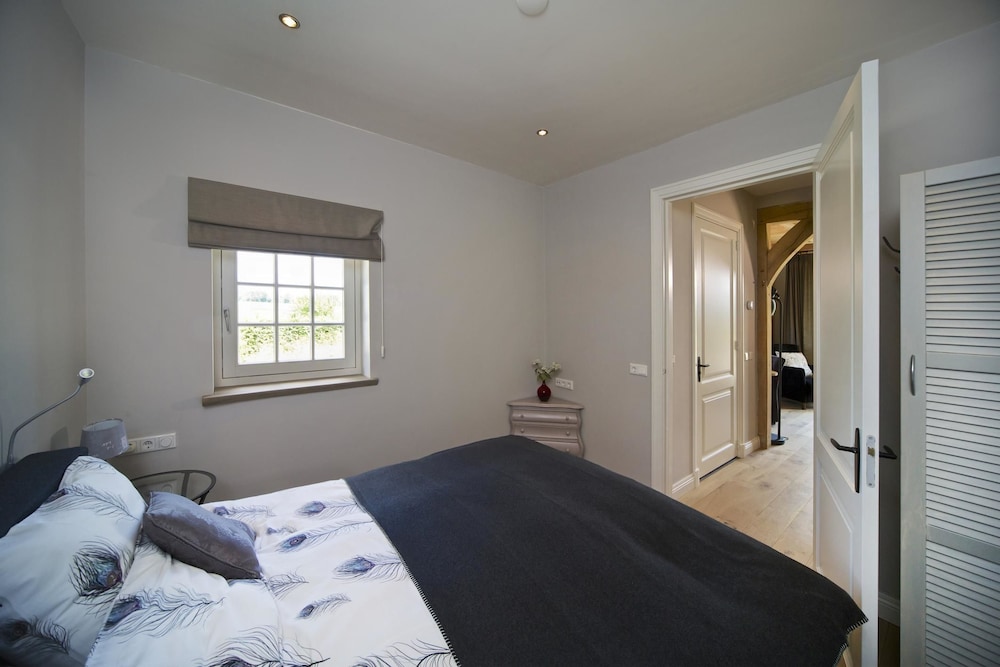 Suite, 1 Bedroom photo 3