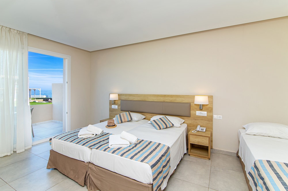 Superior Studio, Sea View