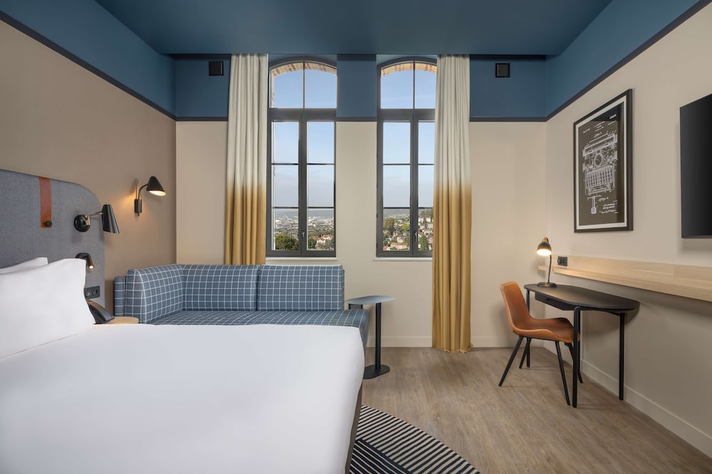 Deluxe Room, 1 King Bed, City View - Photo 7