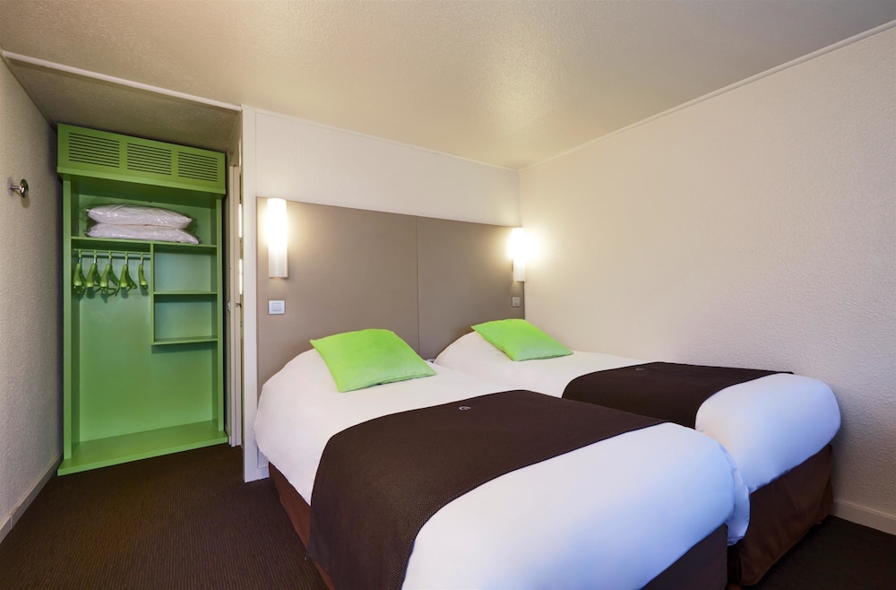 Standard Room, 2 Twin Beds (Junior Bed up to 10 years) - Photo 1