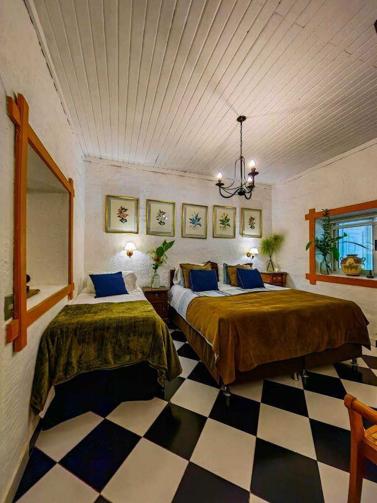 Family Room, Multiple Beds, Garden View photo 1