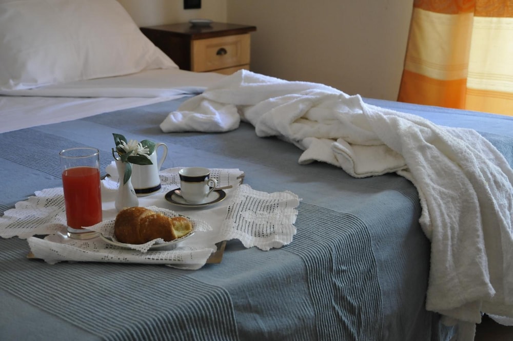 Standard Room photo 3