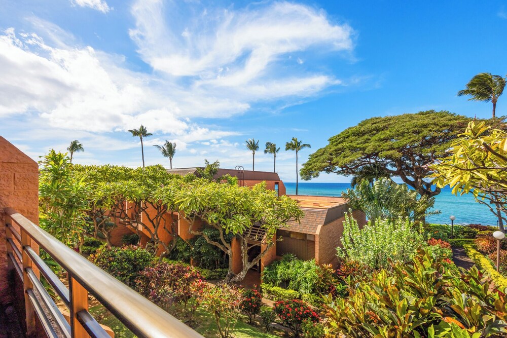 Classic Condo, 1 Bedroom, Lanai, Ocean View photo 2