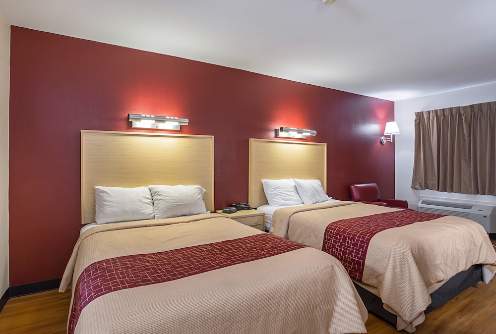 Standard Room, 2 Double Beds, Smoking - Photo 3